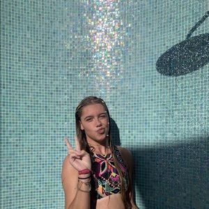 Meet your Posher, Kelly